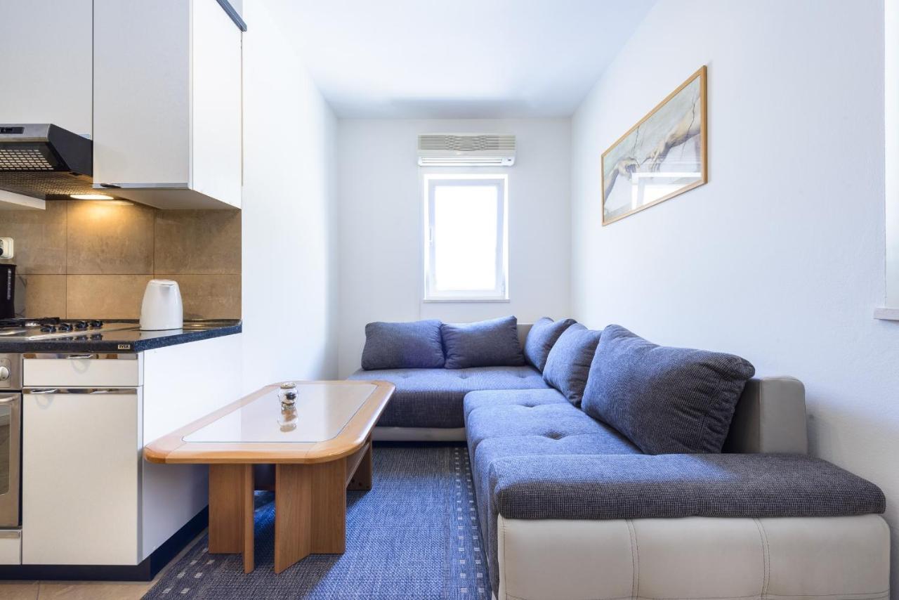 דוברובניק Apartment Tija Two Bedroom Apartment With Balcony And Partial Sea View מראה חיצוני תמונה