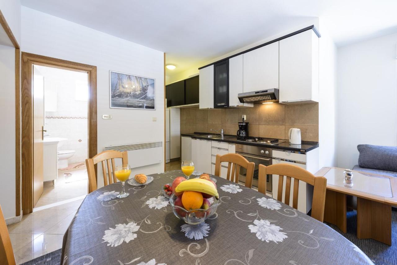 דוברובניק Apartment Tija Two Bedroom Apartment With Balcony And Partial Sea View מראה חיצוני תמונה