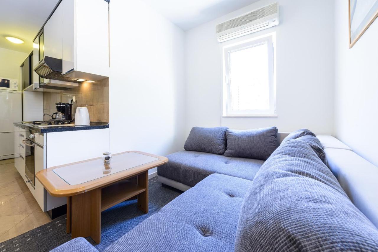 דוברובניק Apartment Tija Two Bedroom Apartment With Balcony And Partial Sea View מראה חיצוני תמונה
