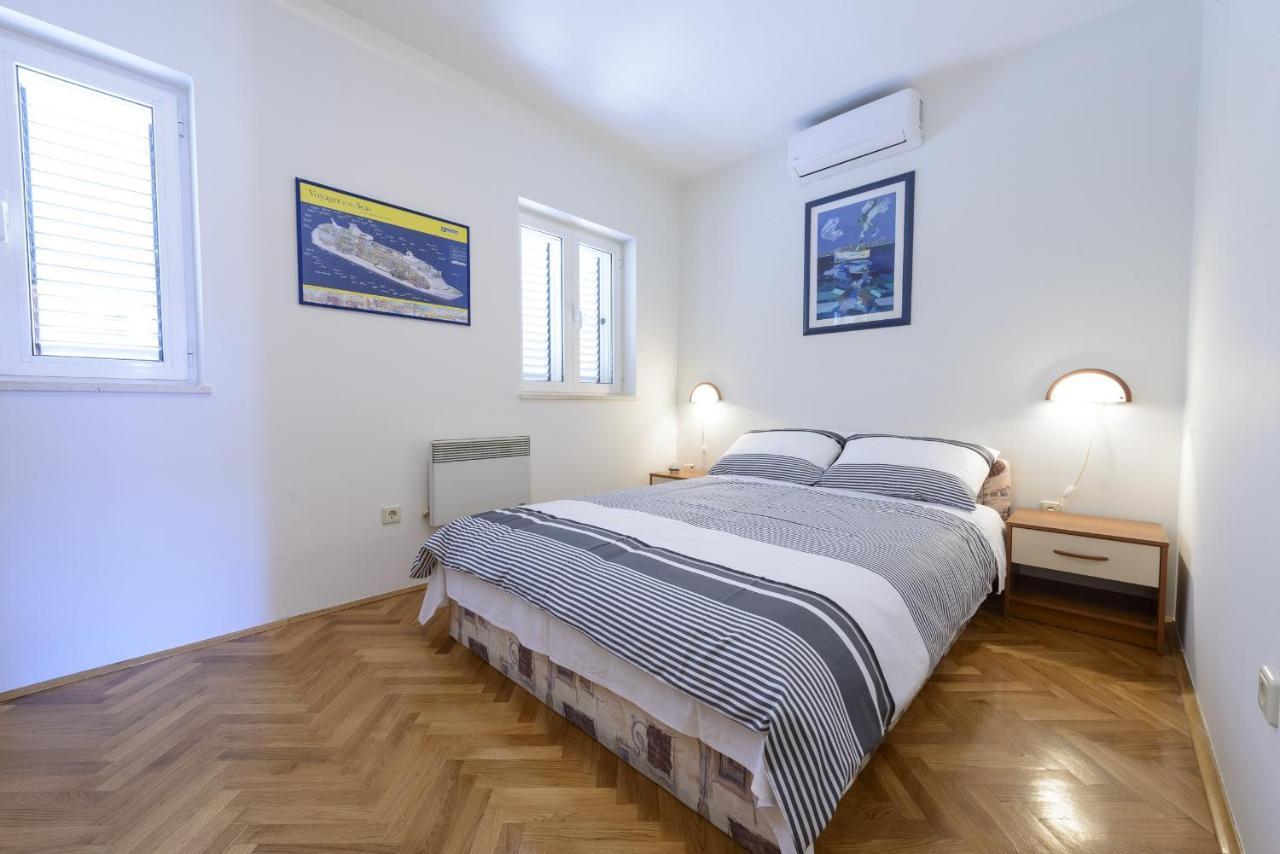 דוברובניק Apartment Tija Two Bedroom Apartment With Balcony And Partial Sea View מראה חיצוני תמונה